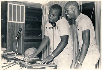 "A Phi Ki in the house" van de Mass. Memories Road Show