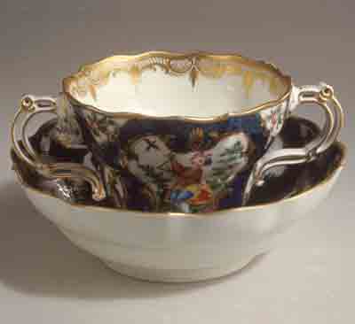 18 世纪英国的杯子和碟子